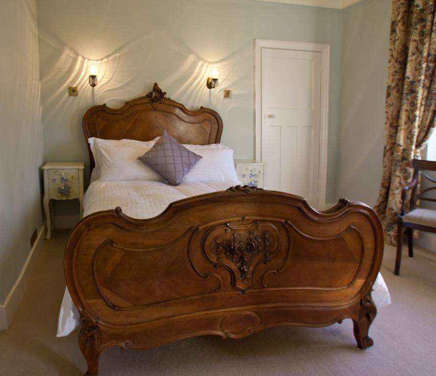 Whitfield House Ludlow Hotel Room photo